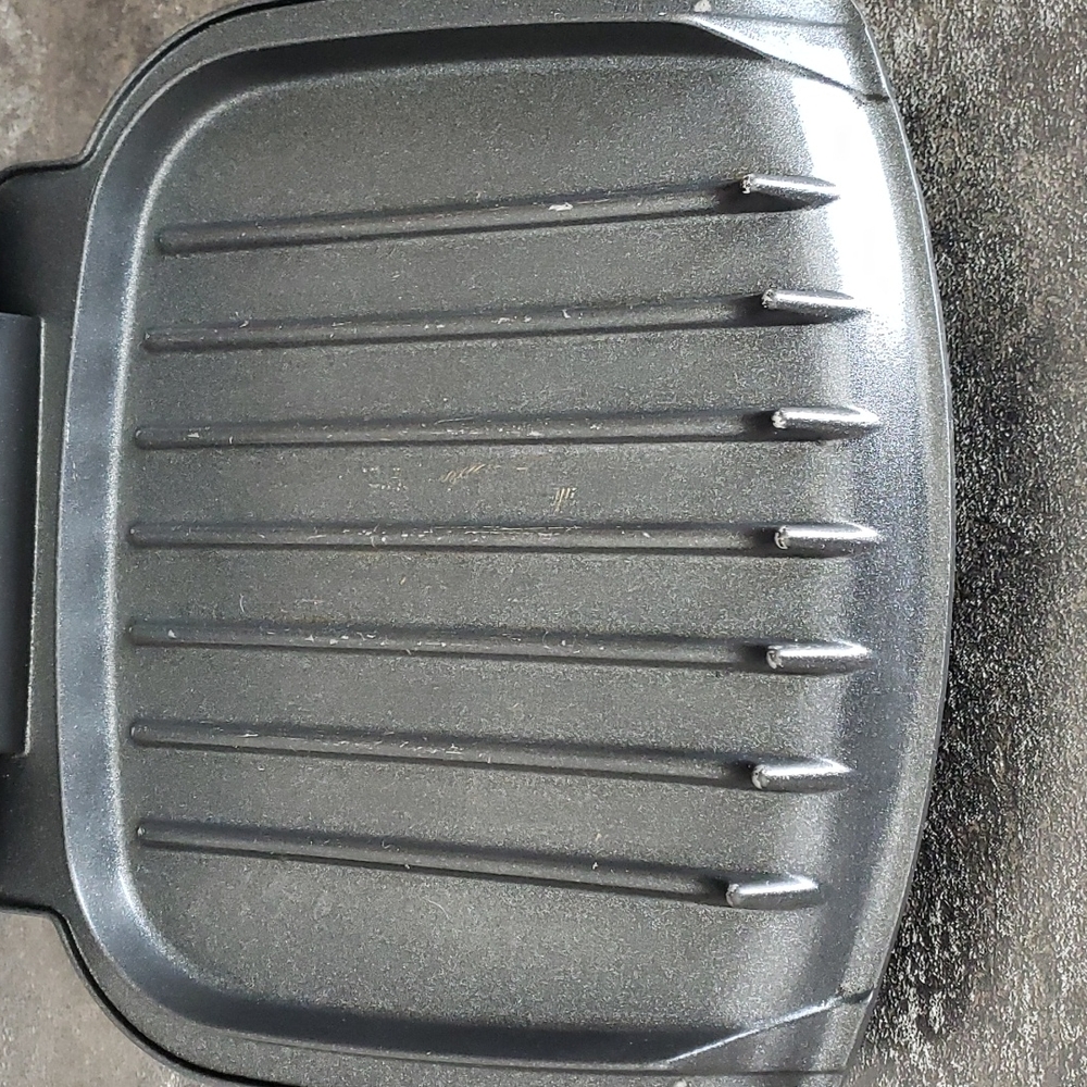 George Foreman 2-serving grill. - Picture 3 of 5